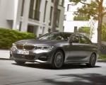 2020 BMW 330e Plug-in Hybrid Front Three-Quarter Wallpapers 150x120