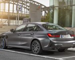 2020 BMW 330e Plug-in Hybrid Rear Three-Quarter Wallpapers 150x120 (52)