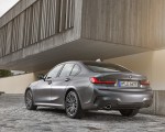 2020 BMW 330e Plug-in Hybrid Rear Three-Quarter Wallpapers 150x120