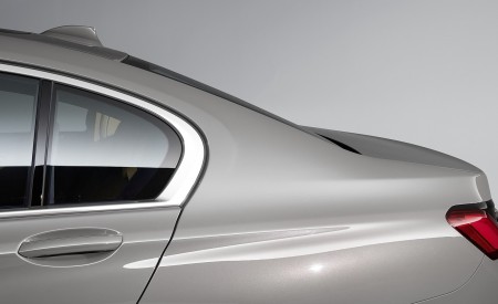 2020 BMW 7-Series 750Li Detail Wallpapers 450x275 (29)