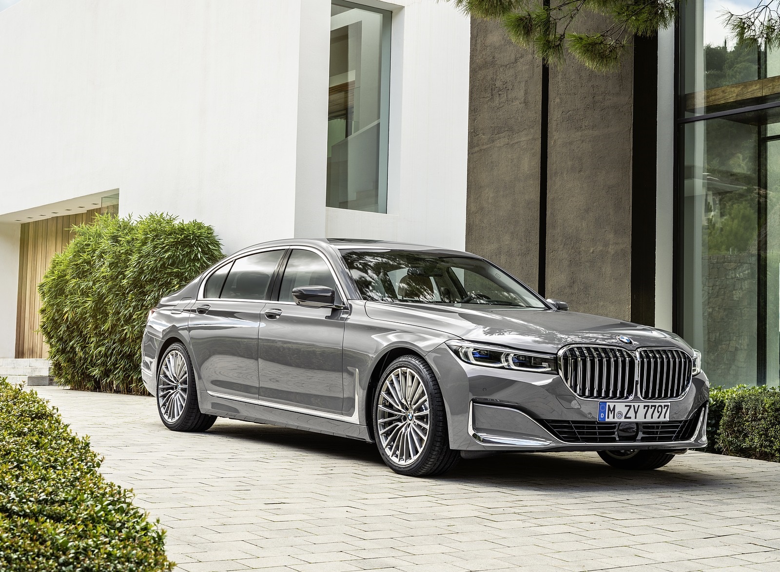 2020 BMW 7-Series 750Li Front Three-Quarter Wallpapers (7)