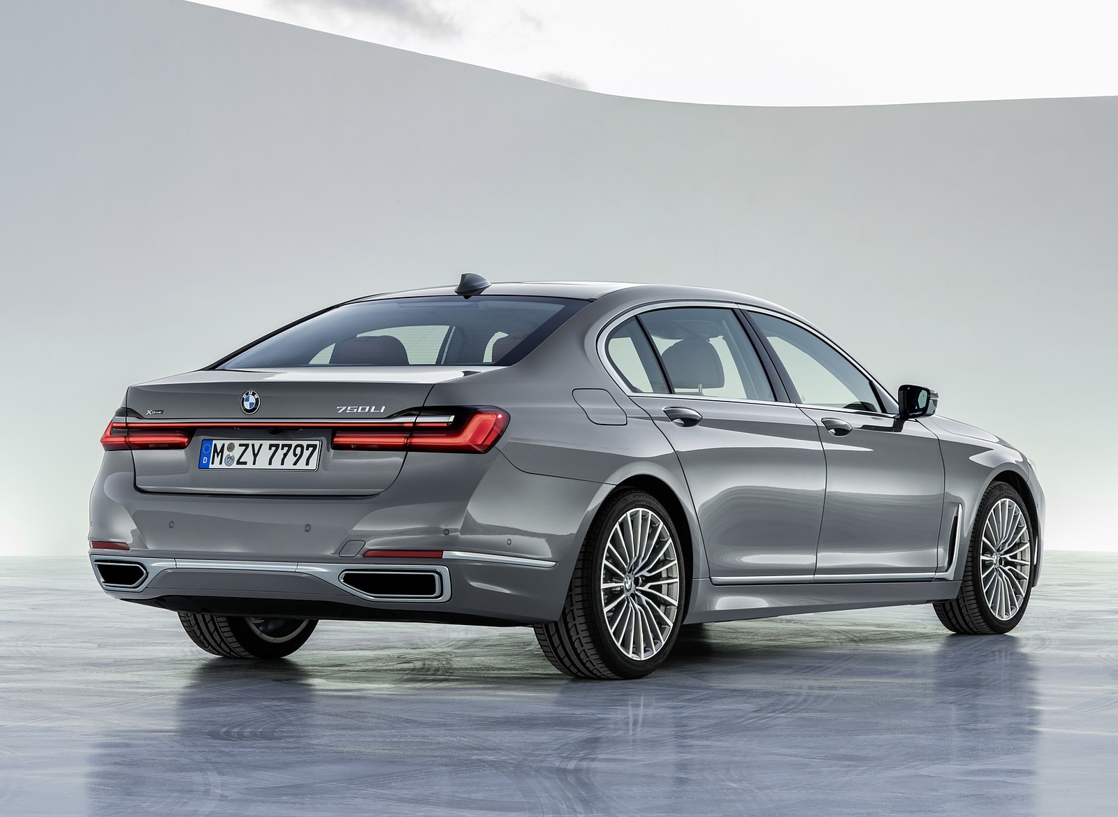 2020 BMW 7-Series 750Li Rear Three-Quarter Wallpapers #9 of 45