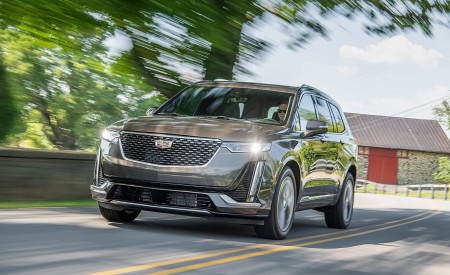 2020 Cadillac XT6 Premium Luxury Front Three-Quarter Wallpapers 450x275 (13)