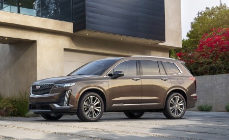 2020 Cadillac XT6 Premium Luxury Front Three-Quarter Wallpapers 450x275 (21)