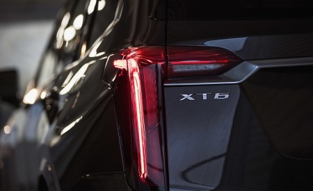 2020 Cadillac XT6 Premium Luxury Tail Light Wallpapers 450x275 (28)