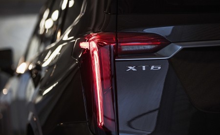 2020 Cadillac XT6 Premium Luxury Tail Light Wallpapers 450x275 (27)