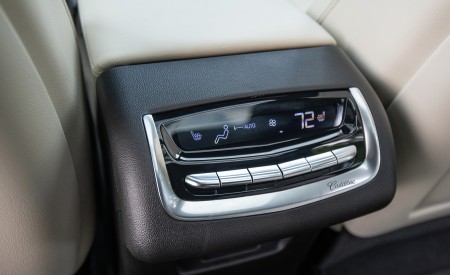 2020 Cadillac XT6 Sport Interior Detail Wallpapers 450x275 (6)