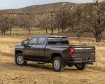 2020 Chevrolet Silverado 2500 HD High Country Rear Three-Quarter Wallpapers 150x120 (6)