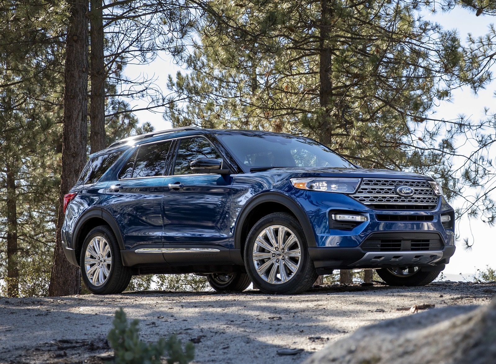 2020 Ford Explorer Front Three-Quarter Wallpapers #3 of 24