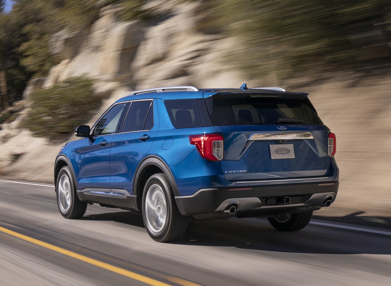 2020 Ford Explorer Rear Three-Quarter Wallpapers (2)