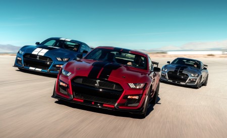 2020 Ford Mustang Shelby GT500 Front Three-Quarter Wallpapers 450x275 (1)