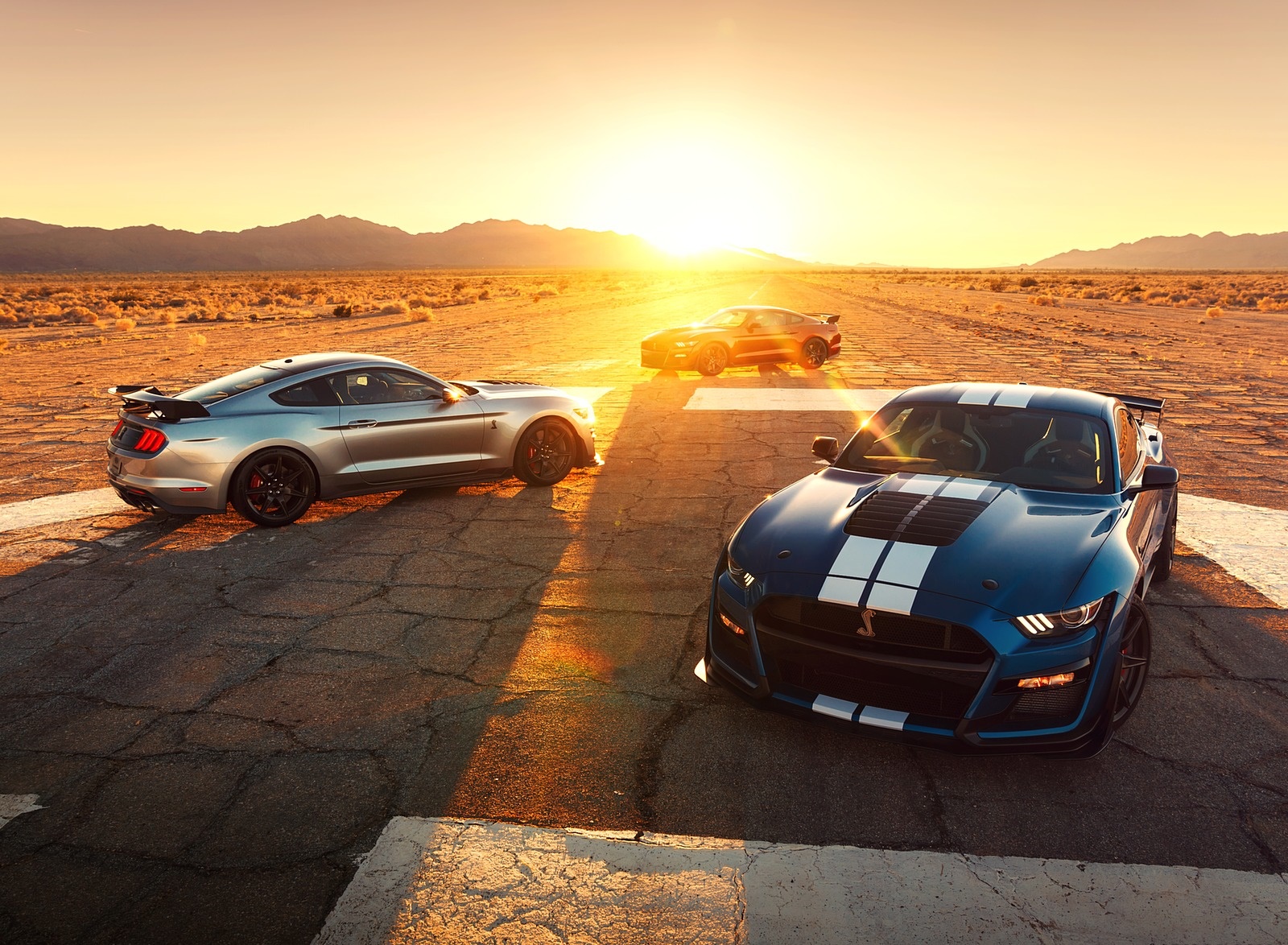 2020 Ford Mustang Shelby GT500 Front Three-Quarter Wallpapers #17 of 115