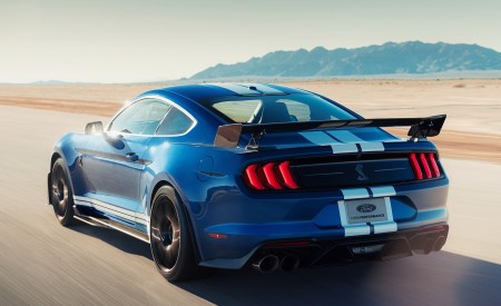 2020 Ford Mustang Shelby GT500 Rear Three-Quarter Wallpapers 450x275 (84)