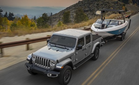 2020 Jeep Gladiator Overland Front Three-Quarter Wallpapers 450x275 (84)