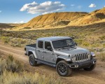 2020 Jeep Gladiator Overland Front Three-Quarter Wallpapers 150x120
