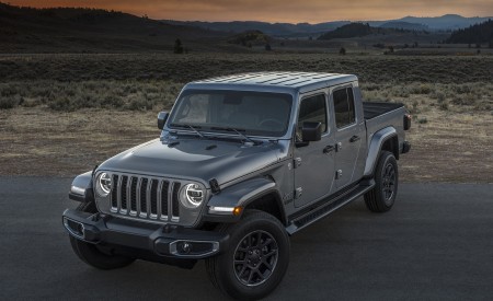 2020 Jeep Gladiator Overland Front Three-Quarter Wallpapers 450x275 (101)