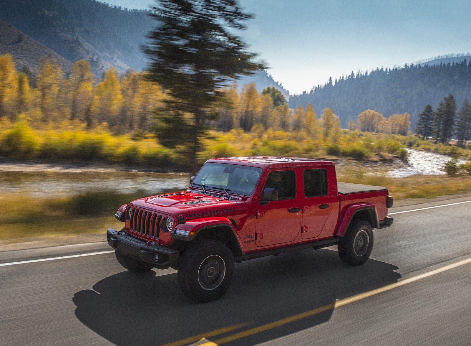 2020 Jeep Gladiator Rubicon Front Three-Quarter Wallpapers (5)