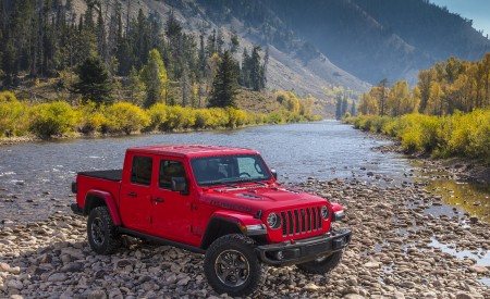 2020 Jeep Gladiator Rubicon Front Three-Quarter Wallpapers 450x275 (29)