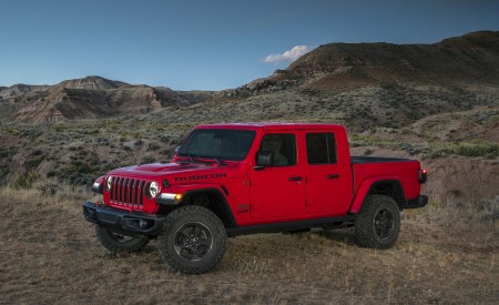 2020 Jeep Gladiator Rubicon Front Three-Quarter Wallpapers 450x275 (58)