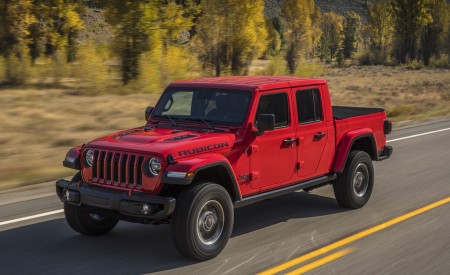 2020 Jeep Gladiator Rubicon Front Three-Quarter Wallpapers 450x275 (7)