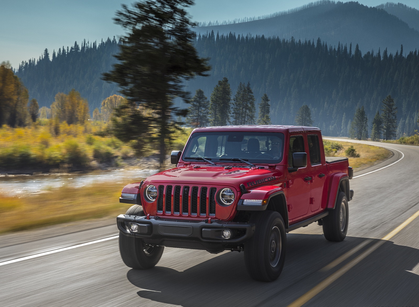 2020 Jeep Gladiator Rubicon Front Three-Quarter Wallpapers (1)
