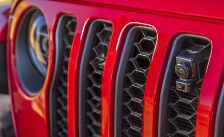2020 Jeep Gladiator Rubicon Grill Wallpapers 450x275 (66)