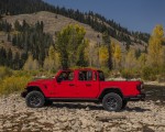 2020 Jeep Gladiator Rubicon Side Wallpapers 150x120 (34)