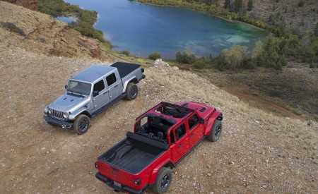 2020 Jeep Gladiator Rubicon and Gladiator Overland Wallpapers 450x275 (74)