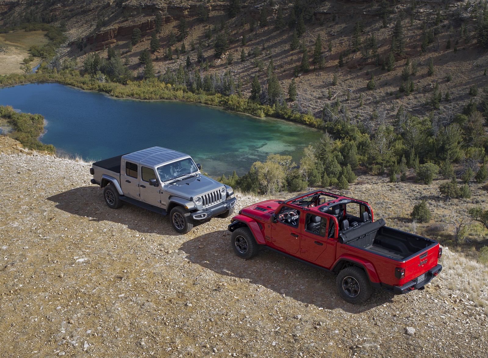 2020 Jeep Gladiator Rubicon and Jeep Gladiator Overland Front Wallpapers #77 of 125
