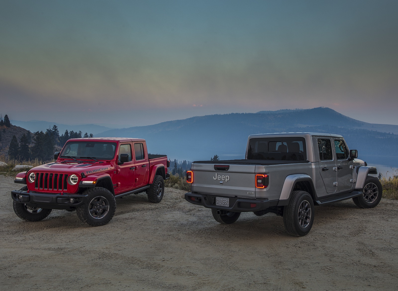 2020 Jeep Gladiator Rubicon and Jeep Gladiator Overland Wallpapers #94 of 125