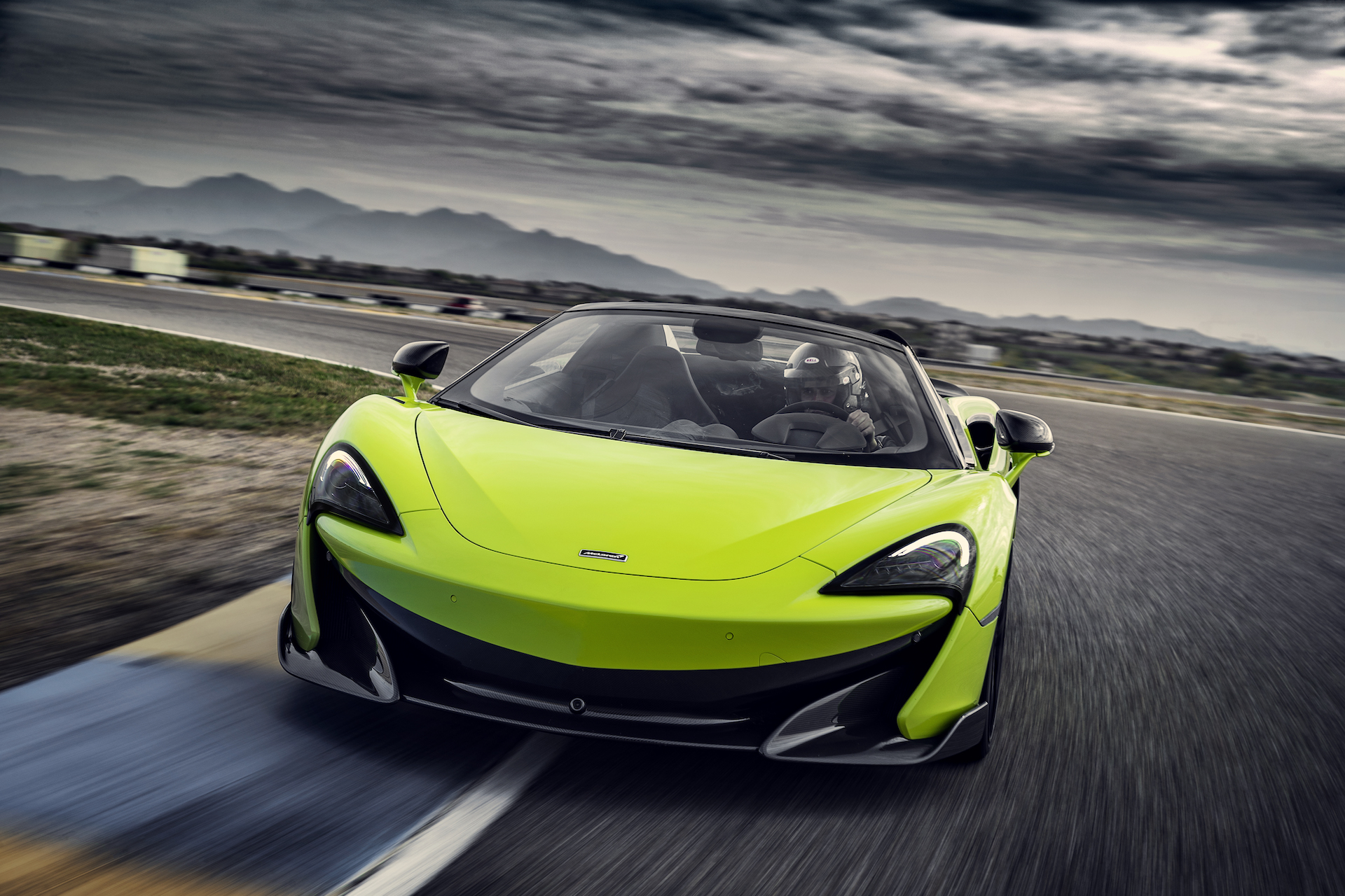2020 McLaren 600LT Spider (Color: Lime Green) Front Three-Quarter Wallpapers #56 of 99