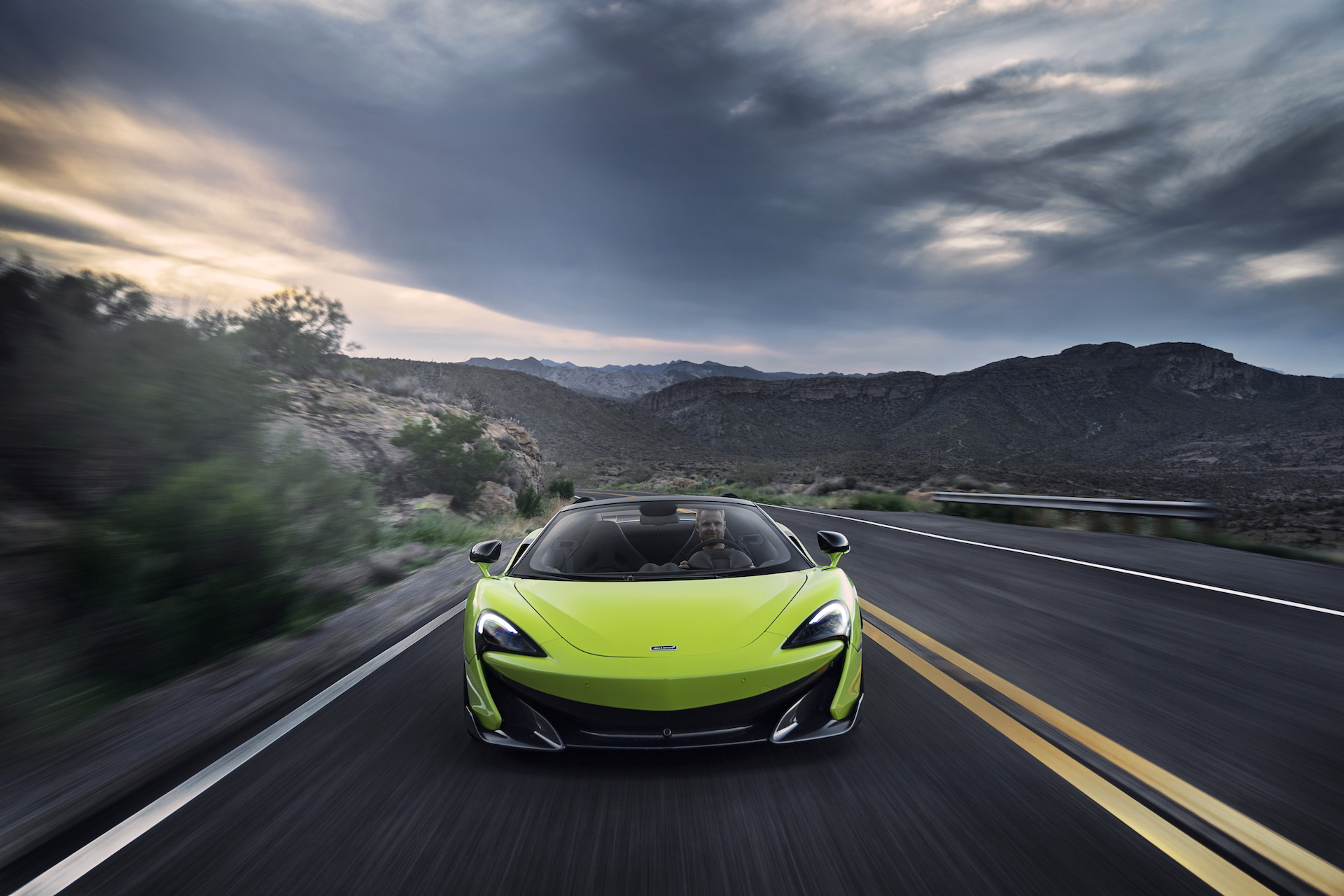 2020 McLaren 600LT Spider (Color: Lime Green) Front Wallpapers #63 of 99