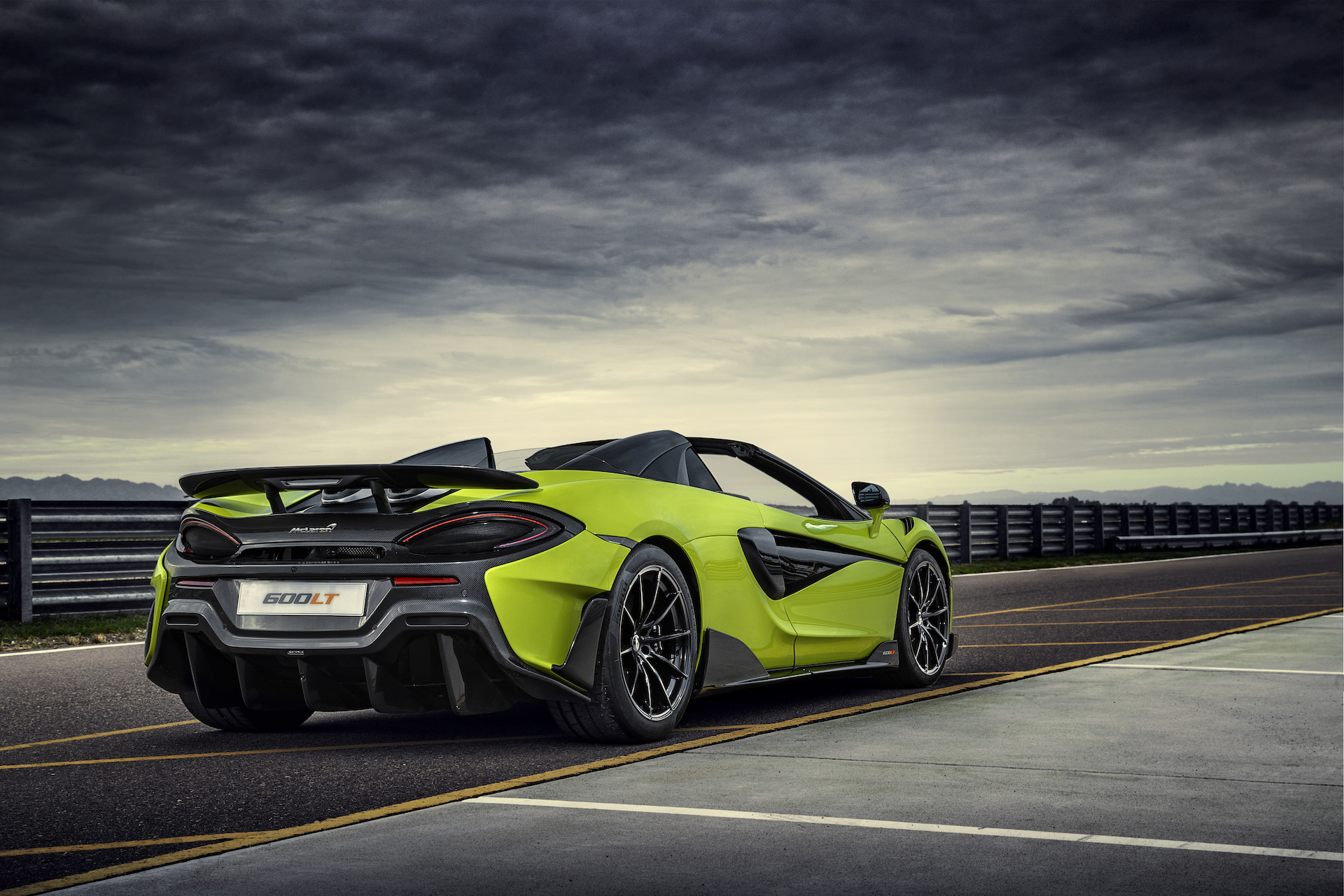2020 McLaren 600LT Spider (Color: Lime Green) Rear Three-Quarter Wallpapers #70 of 99