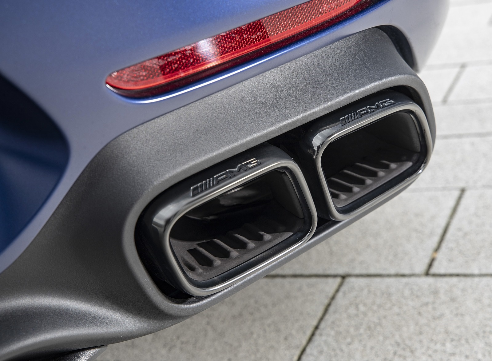 2020 Mercedes-AMG C Coupe (Color: Designo Brilliant Blue Magno) Exhaust Wallpapers #38 of 136