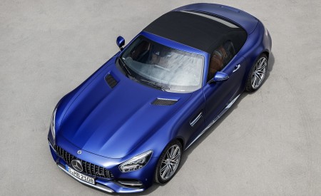 2020 Mercedes-AMG GT C Roadster (Color: Brilliant Blue) Top Wallpapers 450x275 (121)
