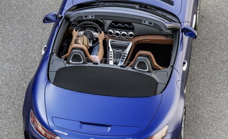 2020 Mercedes-AMG GT C Roadster (Color: Brilliant Blue) Top Wallpapers 450x275 (125)