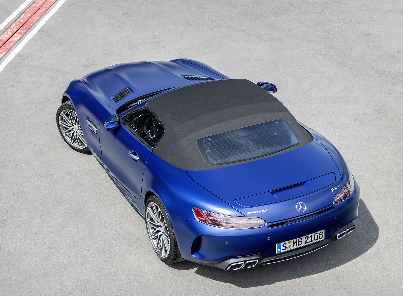 2020 Mercedes-AMG GT C Roadster (Color: Brilliant Blue) Top Wallpapers #126 of 136