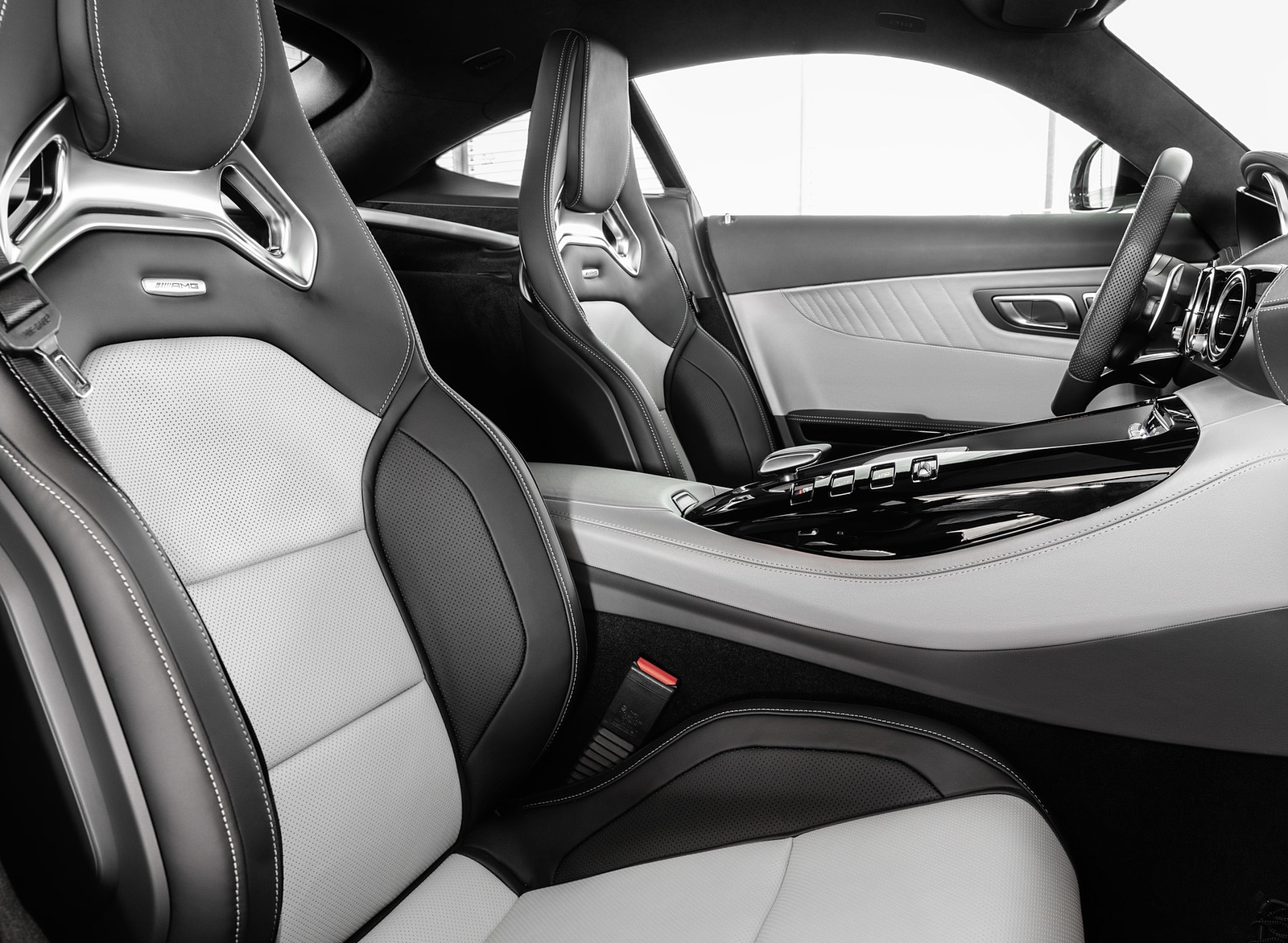2020 Mercedes-AMG GT (Color: Designo Diamond White Bright) Interior Seats Wallpapers #112 of 136