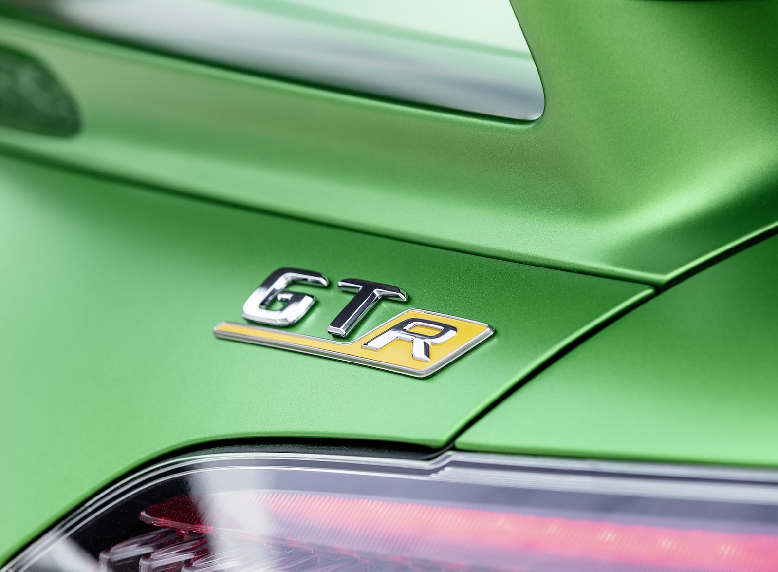 2020 Mercedes-AMG GT R (Color: Green Hell Magno) Detail Wallpapers #98 of 136