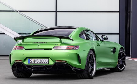 2020 Mercedes-AMG GT R (Color: Green Hell Magno) Rear Three-Quarter Wallpapers 450x275 (89)