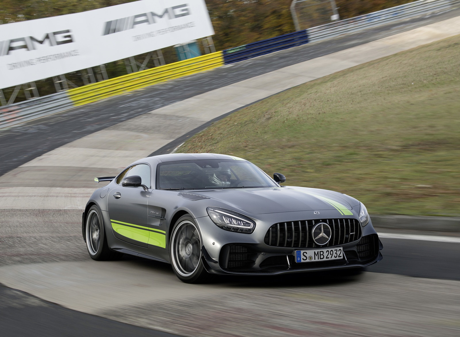 2020 Mercedes-AMG GT R Pro (Color: Selenite Grey Magno) Front Three-Quarter Wallpapers #31 of 47