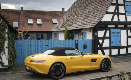 2020 Mercedes-AMG GT S Roadster (Color: AMG Solarbeam) Rear Three-Quarter Wallpapers 450x275 (50)