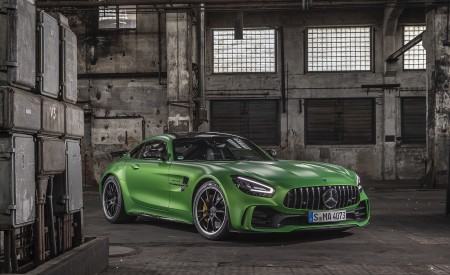 2020 Mercedes-AMG R Coupe (Color: Green Hell Magno) Front Three-Quarter Wallpapers 450x275 (22)