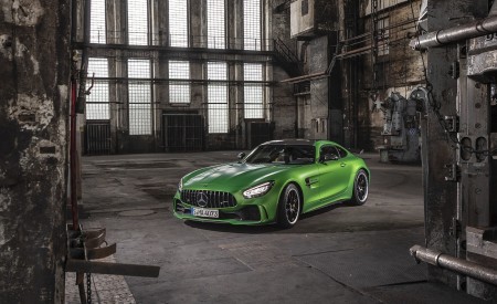 2020 Mercedes-AMG R Coupe (Color: Green Hell Magno) Front Three-Quarter Wallpapers 450x275 (23)