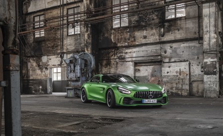 2020 Mercedes-AMG R Coupe (Color: Green Hell Magno) Front Three-Quarter Wallpapers 450x275 (24)