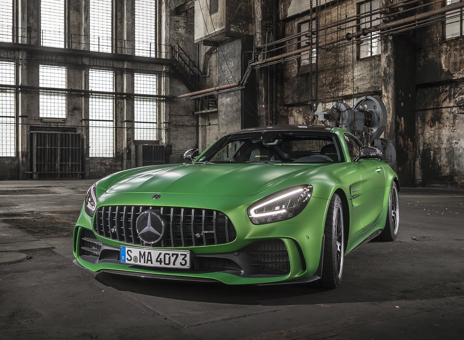 2020 Mercedes-AMG R Coupe (Color: Green Hell Magno) Front Wallpapers #26 of 136