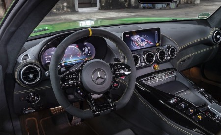 2020 Mercedes-AMG R Coupe Interior Wallpapers 450x275 (33)