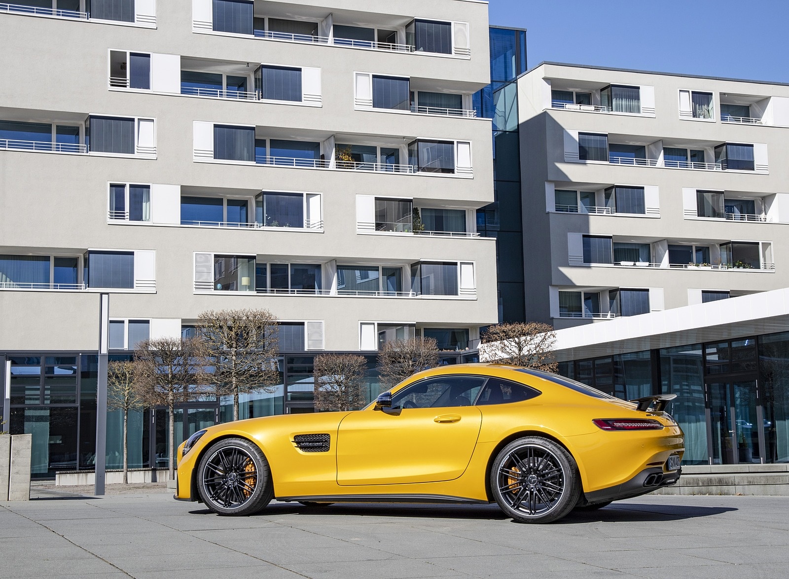 2020 Mercedes-AMG S Coupe (Color: AMG Solarbeam) Side Wallpapers (8)