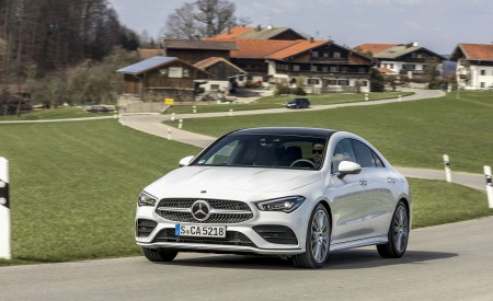 2020 Mercedes-Benz CLA 220 d Coupe AMG Line (Color: Digital White Metallic) Front Three-Quarter Wallpapers 450x275 (38)