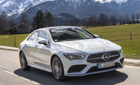 2020 Mercedes-Benz CLA 220 d Coupe AMG Line (Color: Digital White Metallic) Front Three-Quarter Wallpapers 450x275 (39)